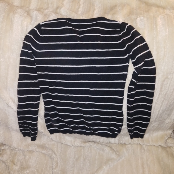 Guess sweater size medium - Picture 6 of 6
